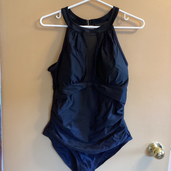 New black one piece swimsuit size large - Picture 1 of 2